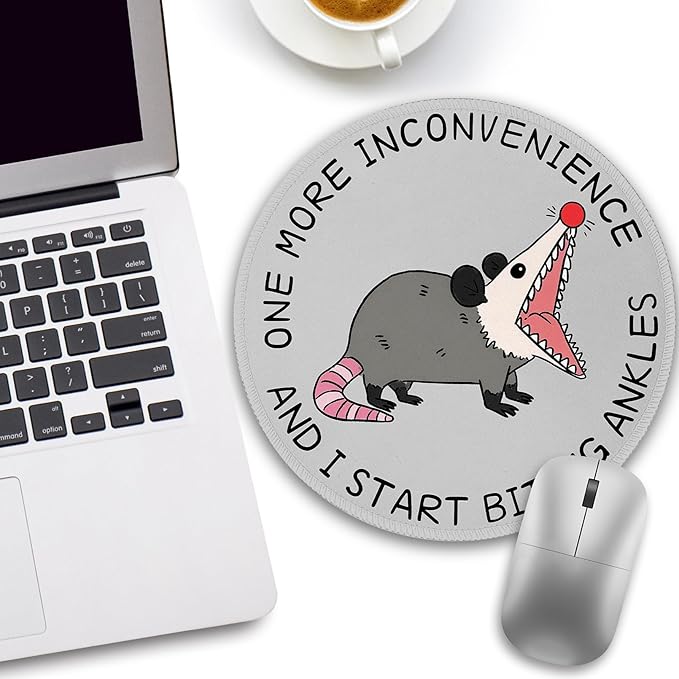 Funny Opossum Possum Mouse Pad, Small Round Mousepads, Mini Travel Mouse Mat for Wireless Computer Laptop, Work Office Coworker Colleague Desk Accessories, 8.6 x 8.6 inch